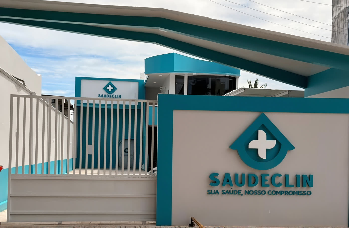 Fachada da SAUDECLIN na Travessa Aveiros, em Tailândia
